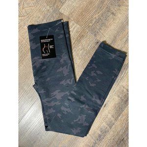 Bagatelle Collection Seamless Camo Leggings